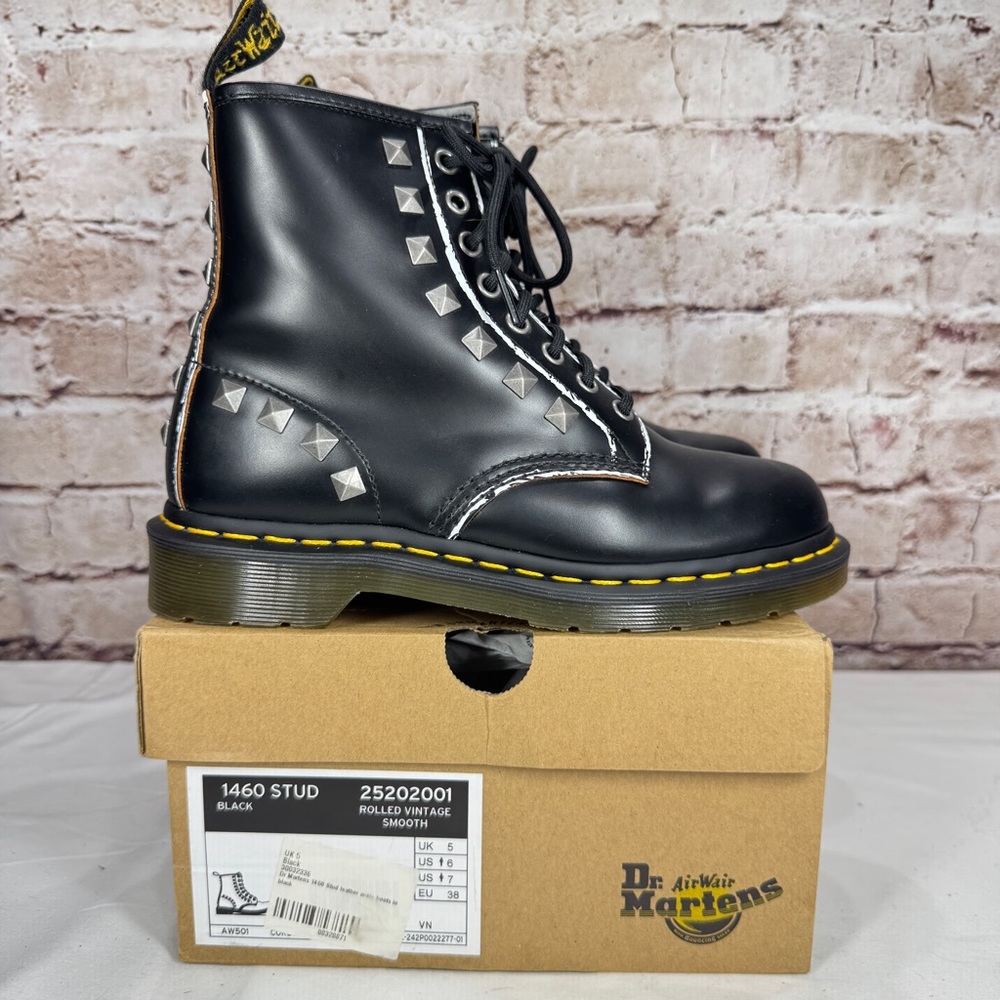 DR MARTENS NEW 1460 STUD ROLLED VINTAGE SMOOTH BOOTS US 7 EU 38